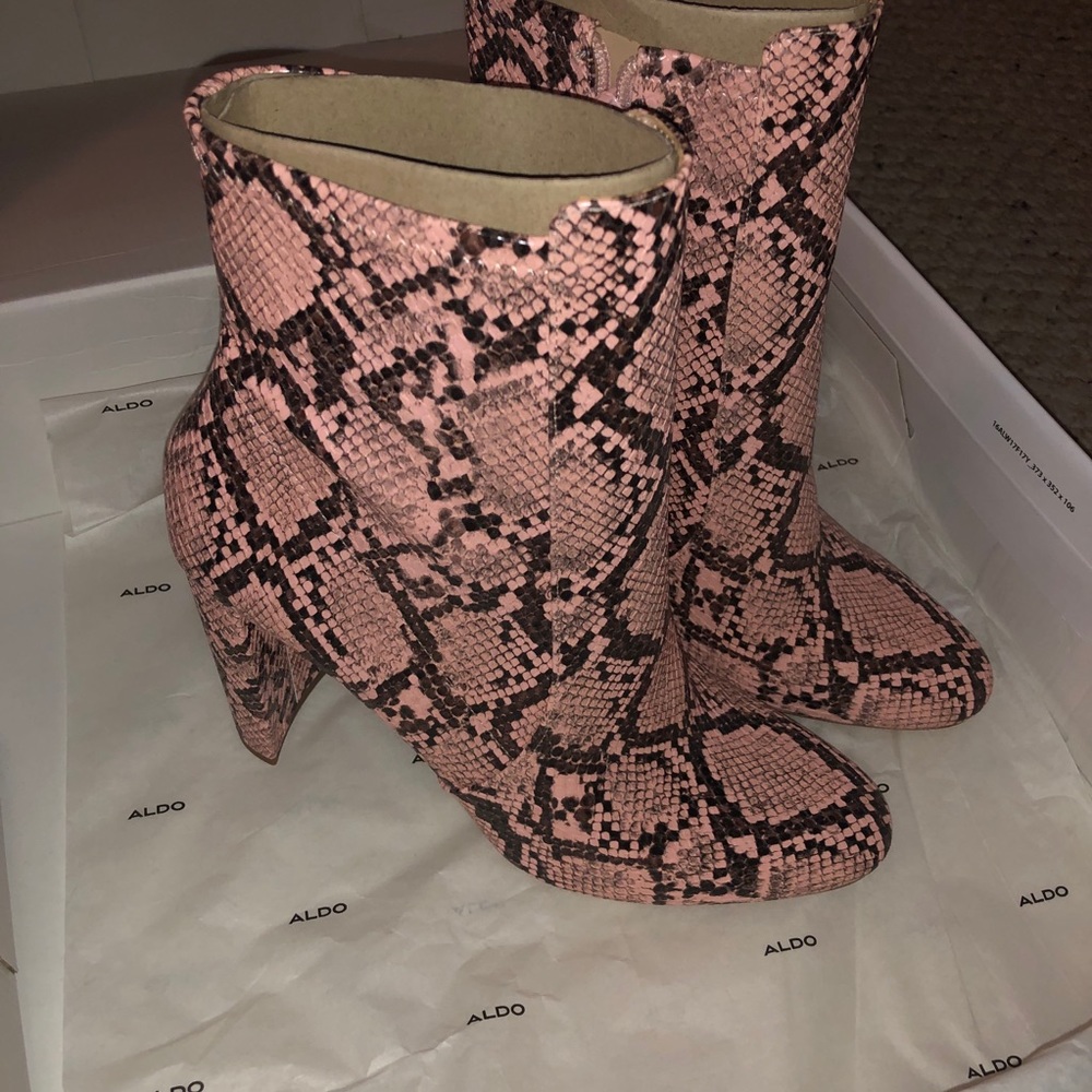 Snakeskin booties - Picture 2 of 5
